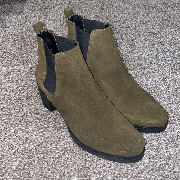 Steve Madden Shoes - Green Ankle Booties